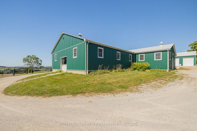 5706 Fourth Line, House detached with 3 bedrooms, 3 bathrooms and 25 parking in Erin ON | Image 2