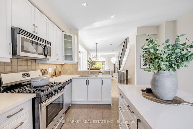 26 Lobo Mews, House attached with 3 bedrooms, 2 bathrooms and 1 parking in Toronto ON | Image 30