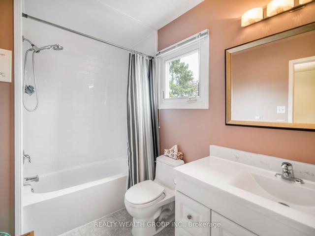 1049 Beaver Valley Cres, House detached with 3 bedrooms, 3 bathrooms and 4 parking in Oshawa ON | Image 20
