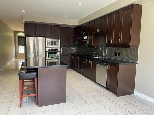 144 Woodbine Ave, House attached with 3 bedrooms, 4 bathrooms and 2 parking in Toronto ON | Image 23