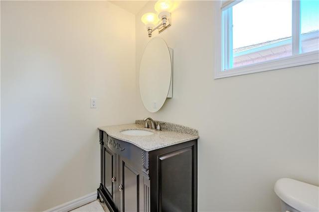 1402 Cedarglen Crt, House attached with 4 bedrooms, 2 bathrooms and 4 parking in Oakville ON | Image 14