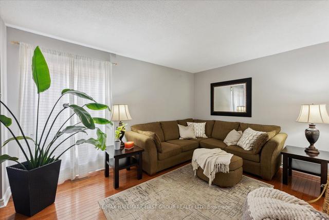 56 Addley Cres, House detached with 3 bedrooms, 3 bathrooms and 6 parking in Ajax ON | Image 5