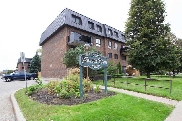 34 - 43 Taunton Rd E, Condo with 3 bedrooms, 3 bathrooms and 1 parking in Oshawa ON | Image 1