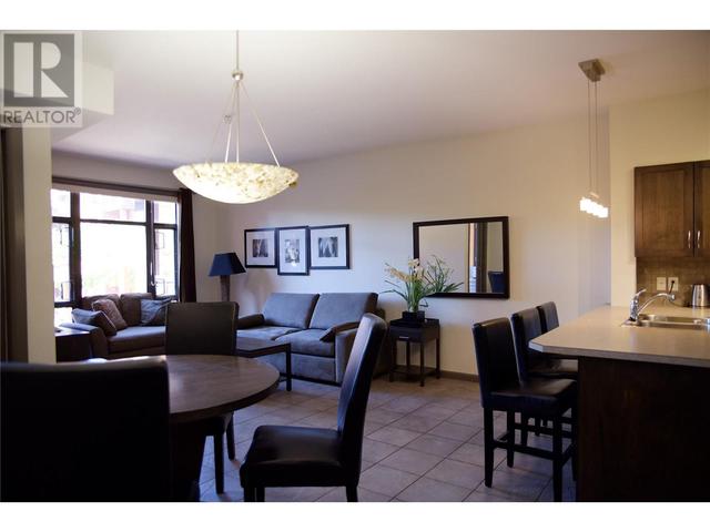 427 - 654 Cook Rd, Condo with 2 bedrooms, 2 bathrooms and 1 parking in Kelowna BC | Image 6