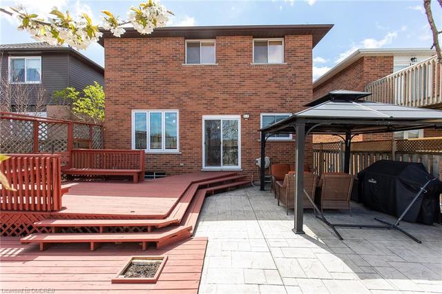 24 Darrow Dr, House detached with 4 bedrooms, 2 bathrooms and 4 parking in Hamilton ON | Image 46