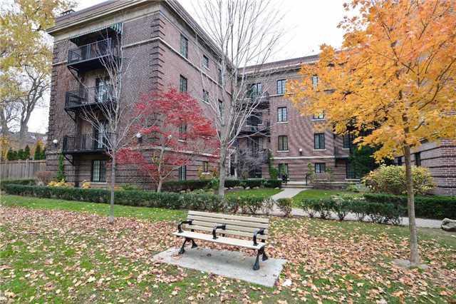 404 - 150 St Clair Ave, Condo with 2 bedrooms, 1 bathrooms and null parking in Toronto ON | Image 1
