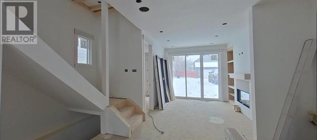 225 10 St Ne, House semidetached with 4 bedrooms, 4 bathrooms and 2 parking in Calgary AB | Image 8