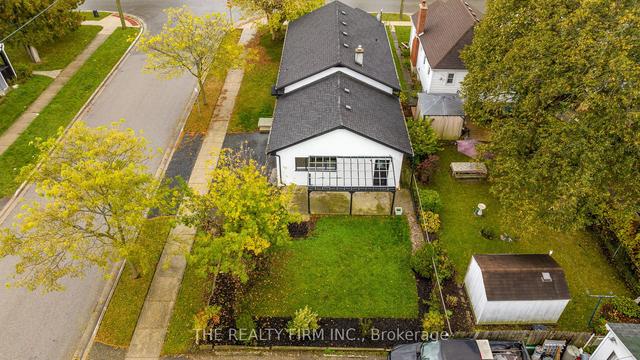 8 Briscoe St W, House detached with 2 bedrooms, 3 bathrooms and 4 parking in London ON | Image 28