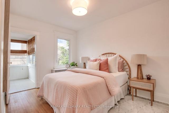 70 Dearbourne Ave, House detached with 4 bedrooms, 2 bathrooms and 2 parking in Toronto ON | Image 7