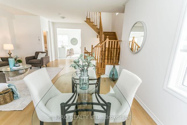 2 Pomarine Way, House attached with 3 bedrooms, 4 bathrooms and 2 parking in Brampton ON | Image 6