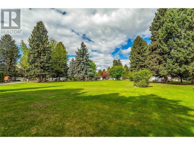 98 - 3535 Casorso Rd, House other with 2 bedrooms, 1 bathrooms and 2 parking in Kelowna BC | Image 30