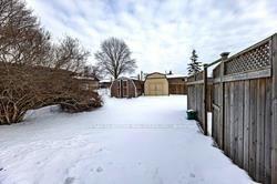 116 Southlawn Ave, House detached with 3 bedrooms, 1 bathrooms and 2 parking in Oshawa ON | Image 13