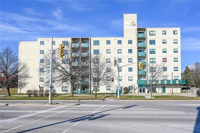 507 - 421 Fairview Dr, House attached with 2 bedrooms, 2 bathrooms and 1 parking in Brantford ON | Image 9