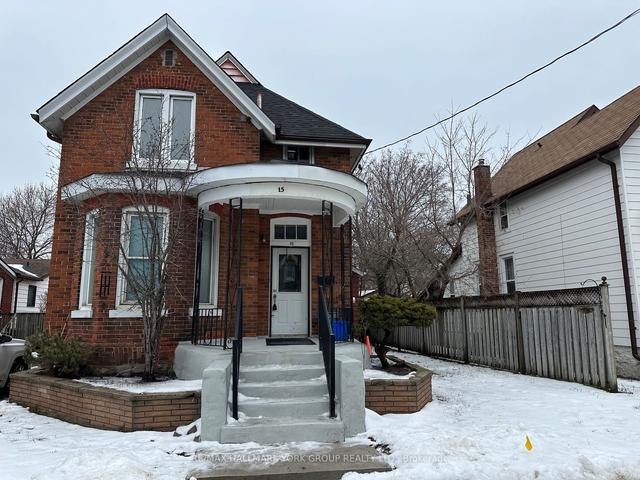 2 - 15 Burton Ave, House detached with 2 bedrooms, 1 bathrooms and 2 parking in Barrie ON | Image 1