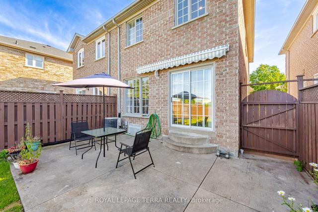 99 Morningmist St, House semidetached with 3 bedrooms, 3 bathrooms and 3 parking in Brampton ON | Image 27