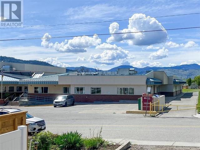 834 School Avenue, House detached with 4 bedrooms, 3 bathrooms and 3 parking in Oliver BC | Image 16