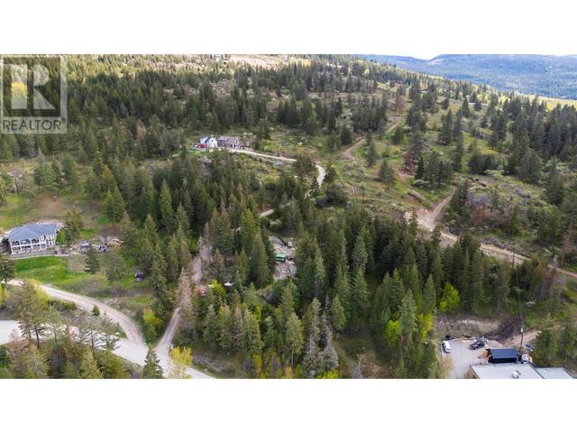 5805 Upper Booth Rd N, House detached with 4 bedrooms, 3 bathrooms and 2 parking in Central Okanagan BC | Image 2