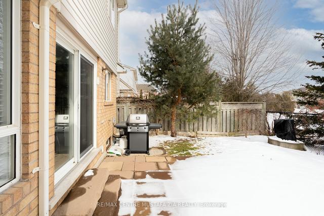 1518 Swann Cres, House detached with 3 bedrooms, 3 bathrooms and 3 parking in Milton ON | Image 31