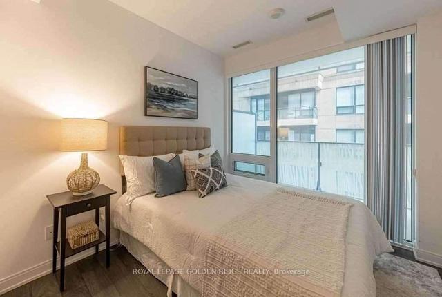 607 - 42 Charles St E, Condo with 2 bedrooms, 1 bathrooms and 0 parking in Toronto ON | Image 4