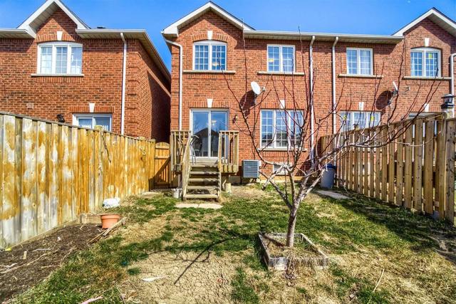 6153 Windfleet Cres, House attached with 4 bedrooms, 4 bathrooms and 4 parking in Mississauga ON | Image 32