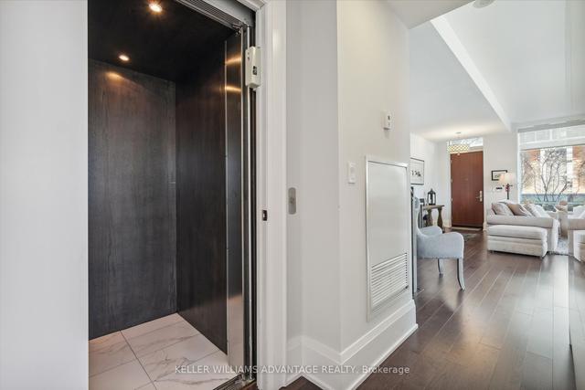 th112 - 39 Queens Quay E, Townhouse with 3 bedrooms, 3 bathrooms and 2 parking in Toronto ON | Image 17