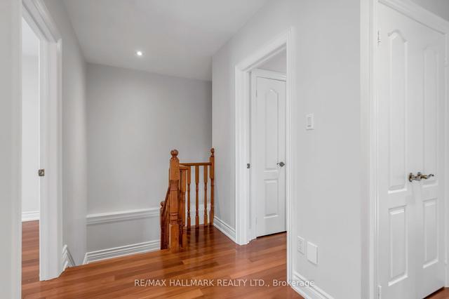 104 Mayfield Ave, House detached with 4 bedrooms, 4 bathrooms and 3 parking in Toronto ON | Image 10
