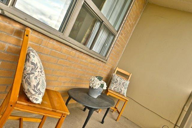 710 - 15 Nicklaus Dr, Condo with 2 bedrooms, 1 bathrooms and 1 parking in Hamilton ON | Image 7