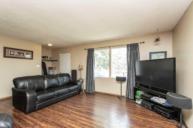 47 Horn Cres, House detached with 4 bedrooms, 2 bathrooms and 4 parking in Red Deer AB | Image 2