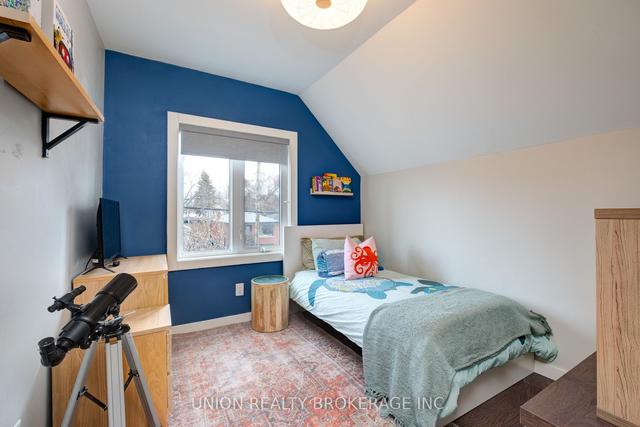 80 Eastwood Ave, House detached with 3 bedrooms, 2 bathrooms and 1 parking in Toronto ON | Image 17