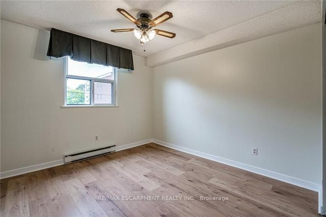 305 - 23 Main St, Condo with 2 bedrooms, 1 bathrooms and 1 parking in Hamilton ON | Image 13