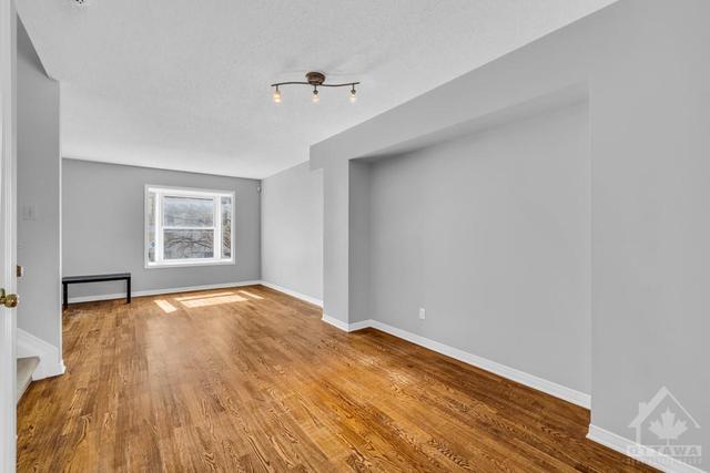 27 - 10 Hintonburg Pl, Townhouse with 2 bedrooms, 2 bathrooms and 2 parking in Ottawa ON | Image 8