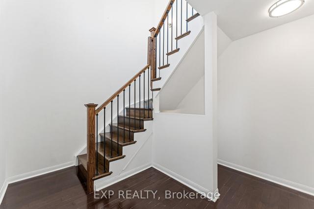 1507 - 26 Laidlaw St, Townhouse with 2 bedrooms, 2 bathrooms and 1 parking in Toronto ON | Image 4