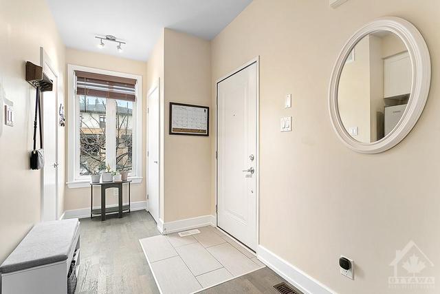 35 Bergeron Private, House attached with 2 bedrooms, 3 bathrooms and 1 parking in Ottawa ON | Image 3