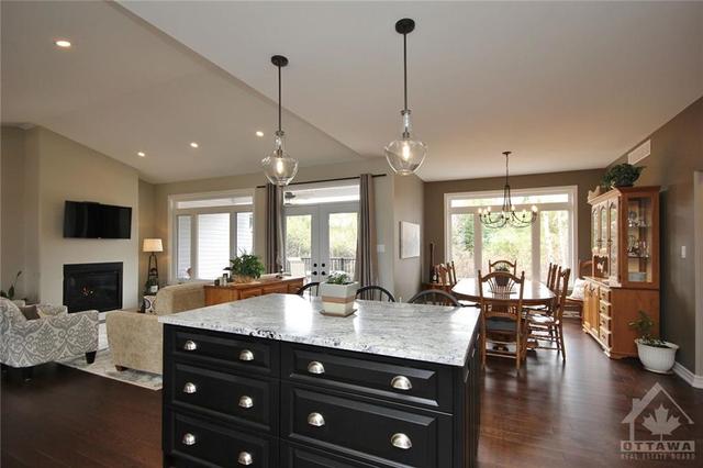 2819 Cowell Rd, House detached with 3 bedrooms, 2 bathrooms and 10 parking in Ottawa ON | Image 13