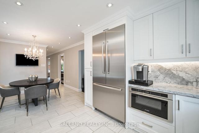 43 Sungold Ct, House detached with 4 bedrooms, 4 bathrooms and 5.5 parking in Vaughan ON | Image 3