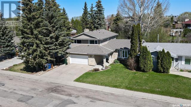 627 Highlands Cres, House detached with 6 bedrooms, 4 bathrooms and null parking in Saskatoon SK | Image 2