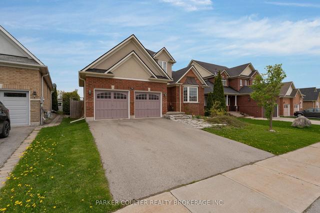 54 Ellis Cres, House detached with 4 bedrooms, 2 bathrooms and 4 parking in Kawartha Lakes ON | Image 12