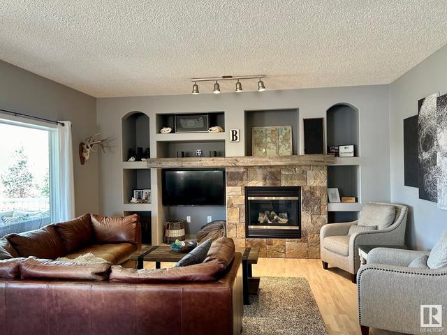 15 Norfolk Cl, House detached with 5 bedrooms, 3 bathrooms and 5 parking in St. Albert AB | Image 7