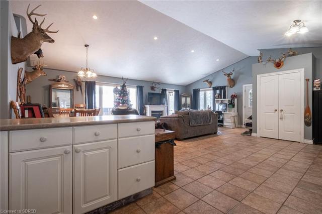 1229 Regional Road 19 Road, House detached with 3 bedrooms, 2 bathrooms and 5 parking in Norfolk County ON | Image 16
