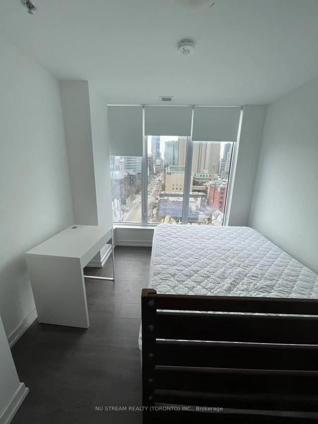 1006 - 203 College St, Condo with 2 bedrooms, 2 bathrooms and 0 parking in Toronto ON | Image 2