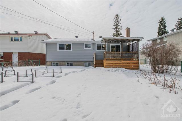1833 Lorraine Ave, House detached with 4 bedrooms, 2 bathrooms and 3 parking in Ottawa ON | Image 19