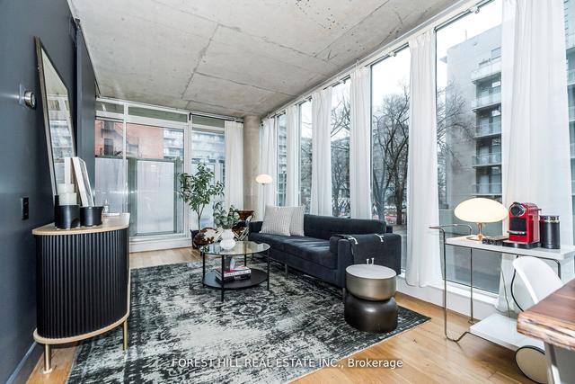 211 - 38 Niagara St, Condo with 2 bedrooms, 2 bathrooms and 1 parking in Toronto ON | Image 1