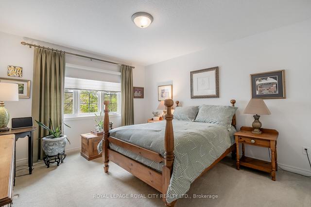 110 Mcarthur Cres, House attached with 3 bedrooms, 4 bathrooms and 2 parking in Guelph ON | Image 7