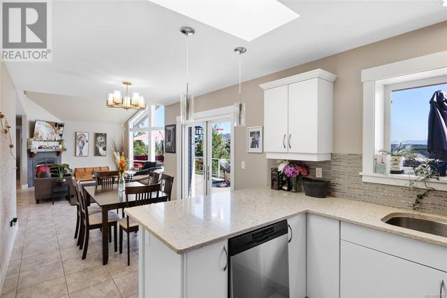 8475 Lisa Lane, House detached with 4 bedrooms, 3 bathrooms and 8 parking in Lantzville BC | Image 26