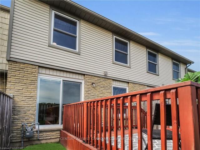 16 - 185 Deveron Cres, Townhouse with 3 bedrooms, 2 bathrooms and 2 parking in London ON | Image 19