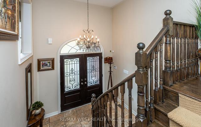 8 Carriage House Ct, House attached with 3 bedrooms, 4 bathrooms and 4 parking in Richmond Hill ON | Image 23
