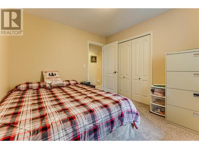 19 Kestrel Crt, House detached with 4 bedrooms, 3 bathrooms and 6 parking in Vernon BC | Image 34