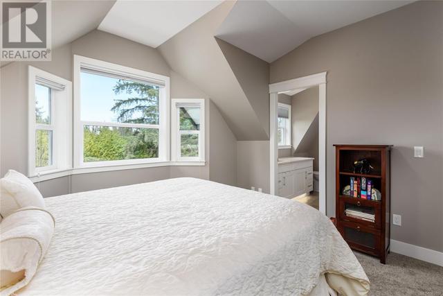 2 - 1653 Comox Ave, House attached with 3 bedrooms, 4 bathrooms and 1 parking in Comox BC | Image 38