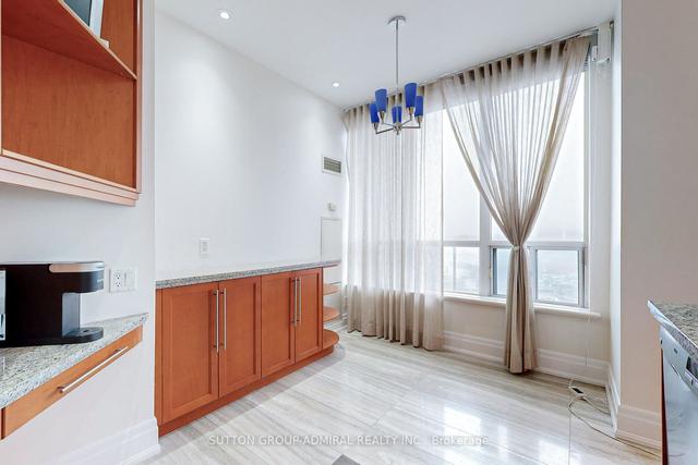 ph3 - 60 Disera Dr, Condo with 3 bedrooms, 3 bathrooms and 2 parking in Vaughan ON | Image 4