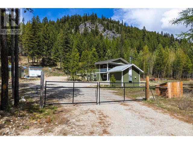 4820 33 Hwy, House detached with 5 bedrooms, 2 bathrooms and 6 parking in Kootenay Boundary E BC | Image 89